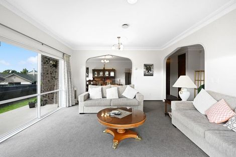 Photo of property in 28 Delamare Road, St Andrews, Hamilton, 3200