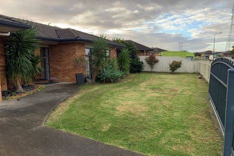 Photo of property in 28 Donegal Park Drive, Flat Bush, Auckland, 2019