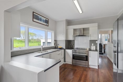 Photo of property in 2083 State Highway 16, Helensville, 0875