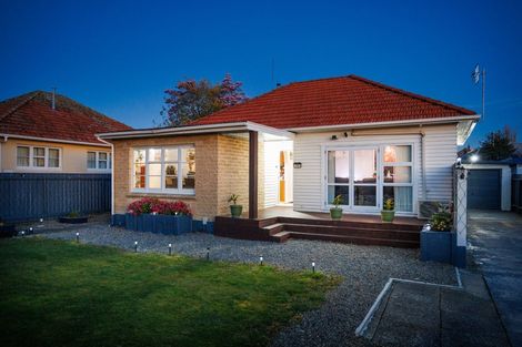 Photo of property in 510 Featherston Street, Roslyn, Palmerston North, 4414