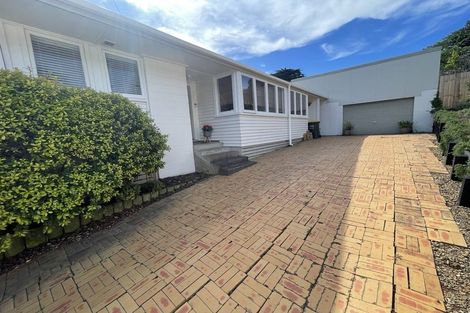 Photo of property in 8 Miro Place, Waiuku, 2123