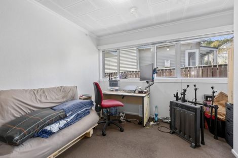 Photo of property in Victoria Court, 4u4 Queen Street, Mount Victoria, Wellington, 6011