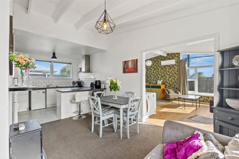 Photo of property in 181 Palmers Road, New Brighton, Christchurch, 8083