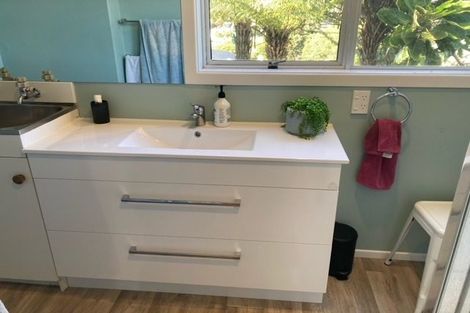 Photo of property in 8a Government Road, Raglan, 3225