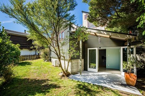 Photo of property in 11 Puketai Place, Pukerua Bay, 5026