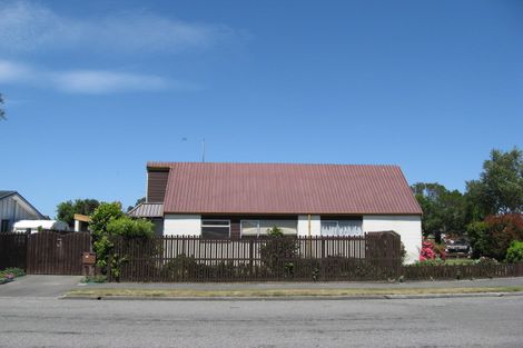 Photo of property in 19 Bentley Street, Russley, Christchurch, 8042