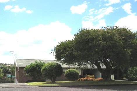 Photo of property in 3/35 Rangitoto Terrace, Milford, Auckland, 0620
