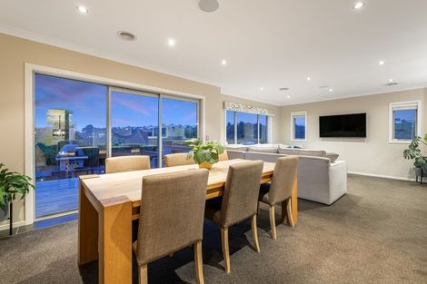 Photo of property in 17 Dusky Crescent, Aotea, Porirua, 5024