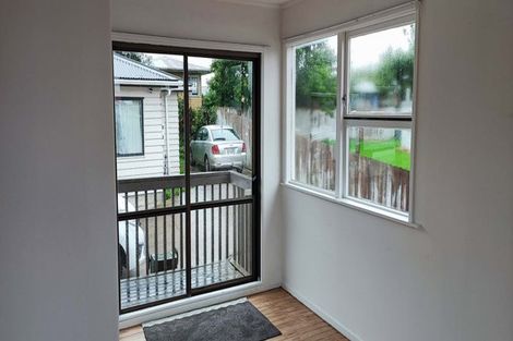 Photo of property in 21 Heybridge Street, Manurewa, Auckland, 2102