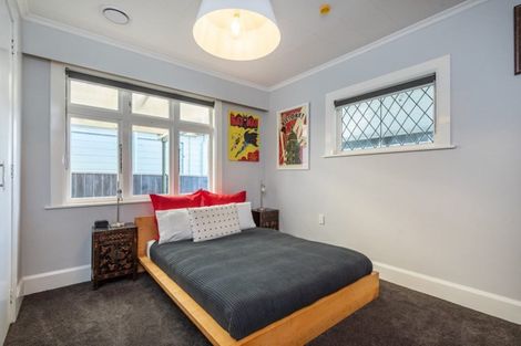 Photo of property in 19 Palm Avenue, Lyall Bay, Wellington, 6022