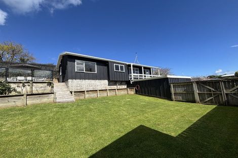Photo of property in 16 Camellia Avenue, Bell Block, New Plymouth, 4312