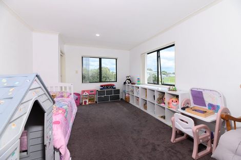 Photo of property in 1/15 Harbour View Road, Te Atatu Peninsula, Auckland, 0610