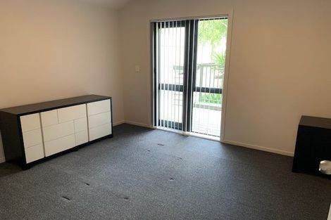 Photo of property in 1/25 Fields Parade, Oteha, Auckland, 0632