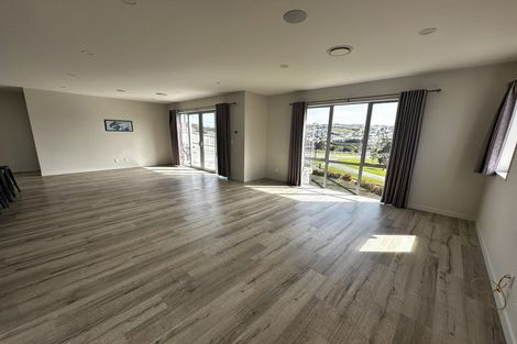 Photo of property in 21 Maka Terrace, Orewa, 0931