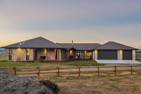 Photo of property in 182 Stevenson Road, Wanaka, 9382
