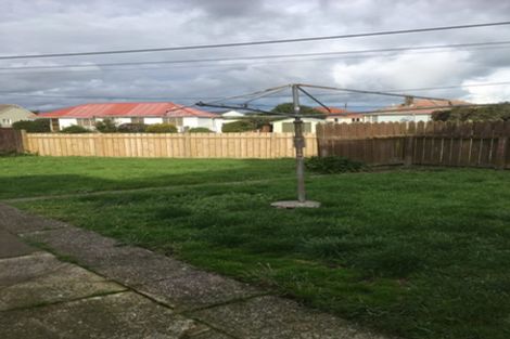 Photo of property in 2 Waihi Road, Hawera, 4610