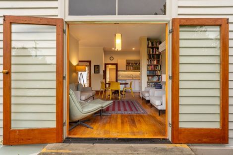 Photo of property in 15 Halstead Road, Pleasant Point, 7903