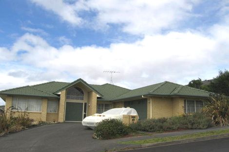 Photo of property in 7 Mannikin Place, Unsworth Heights, Auckland, 0632