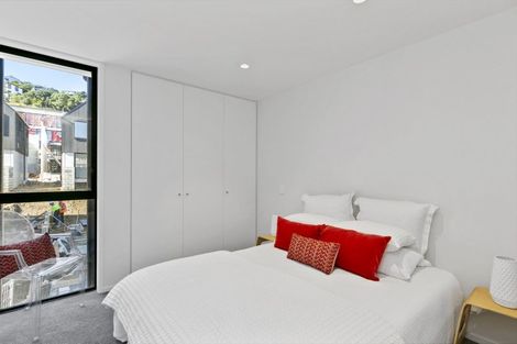 Photo of property in 83 Melbourne Road, Island Bay, Wellington, 6023