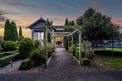 Photo of property in 104 Pitt Road, Hillsborough, New Plymouth, 4372