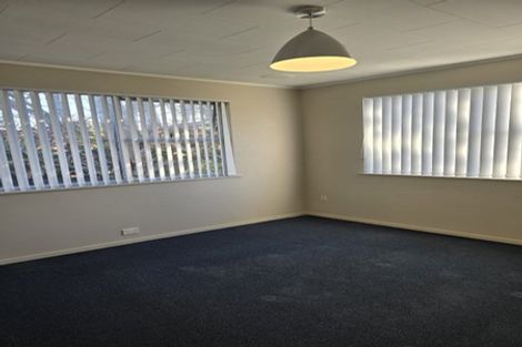 Photo of property in 24 Fairdale Place, Birkdale, Auckland, 0626