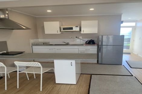 Photo of property in 2/7 Pinero Place, Bucklands Beach, Auckland, 2014