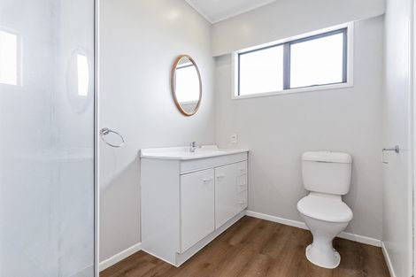 Photo of property in 19 Ellesmere Crescent, Pakuranga Heights, Auckland, 2010