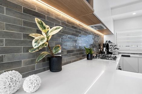 Photo of property in 8/17 Victoria Road, Mount Maunganui, 3116