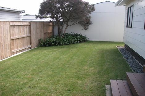 Photo of property in 63 Hillcrest Drive, Kelvin Grove, Palmerston North, 4414