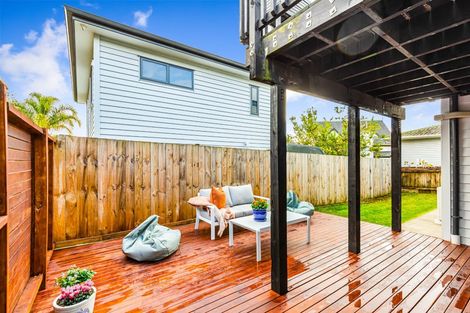 Photo of property in 49 Matipo Road, Te Atatu Peninsula, Auckland, 0610