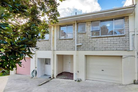 Photo of property in 2/19 Copley Street, New Lynn, Auckland, 0600