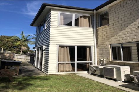 Photo of property in 41 Nimstedt Avenue, Oteha, Auckland, 0632
