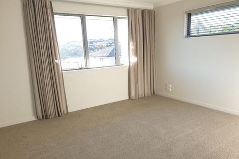 Photo of property in 5 Kelmore Place, Schnapper Rock, Auckland, 0632