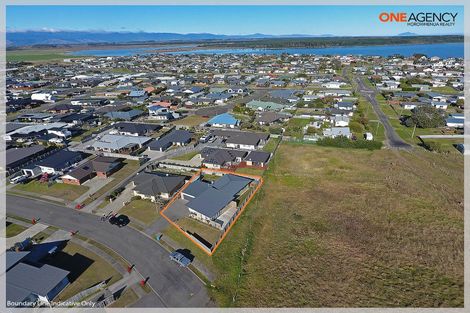 Photo of property in 25 Story Street, Foxton Beach, Foxton, 4815