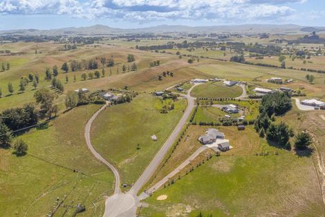 Photo of property in 22 Highlands Drive, Waipawa, 4277