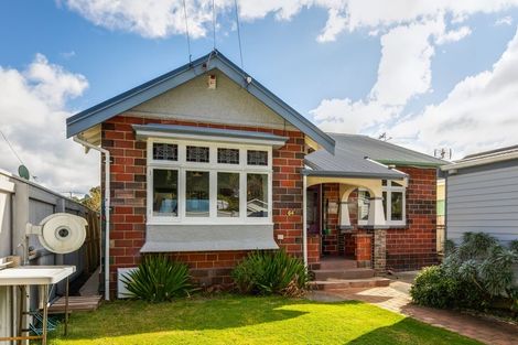 Photo of property in 64 Oroua Street, Eastbourne, Lower Hutt, 5013