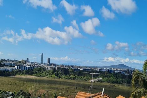 Photo of property in 44 Exmouth Road, Northcote, Auckland, 0627