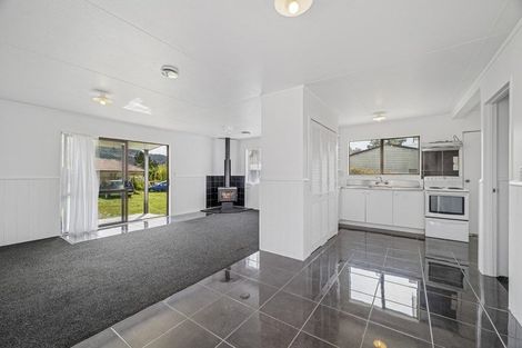 Photo of property in 14 Neil Road, Fairy Springs, Rotorua, 3015