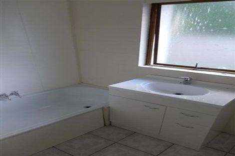 Photo of property in 2/181 Ti Rakau Drive, Pakuranga Heights, Auckland, 2010