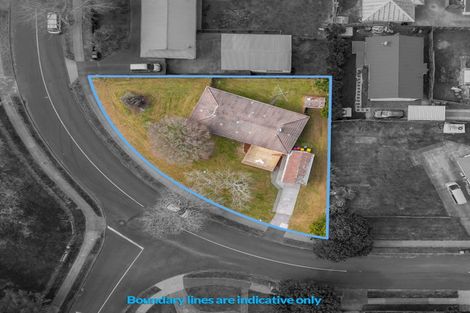 Photo of property in 3 Pukeroa Place, Papakura, 2110