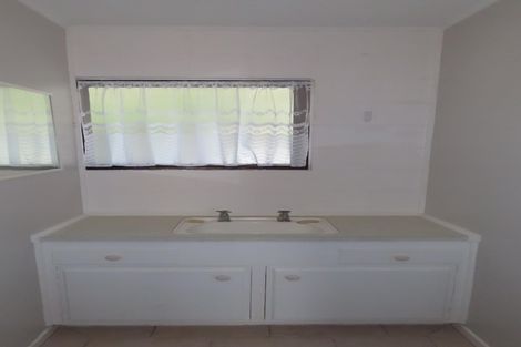 Photo of property in 46 Larne Avenue, Pakuranga Heights, Auckland, 2010