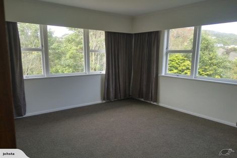Photo of property in 17 Thurleigh Grove, Karori, Wellington, 6012