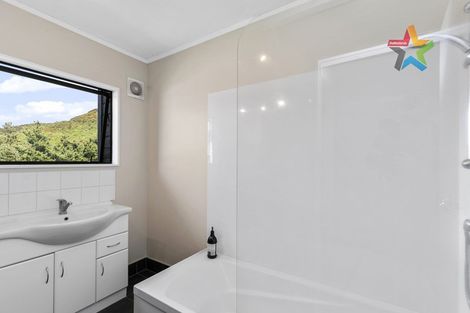 Photo of property in 99 Thurleigh Grove, Karori, Wellington, 6012