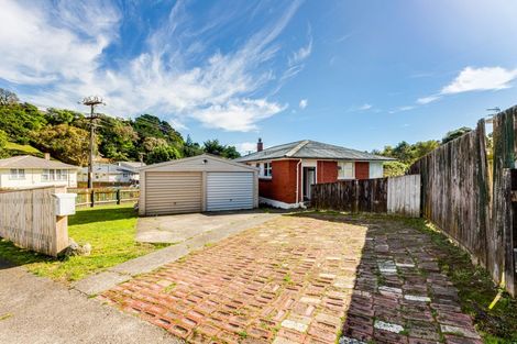 Photo of property in 28 Durham Street, Cannons Creek, Porirua, 5024