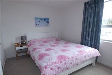 Photo of property in 15/2u Stone Street, Miramar, Wellington, 6022
