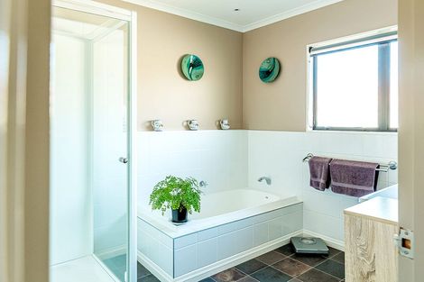 Photo of property in 4 Hunter Street, Westport, 7825