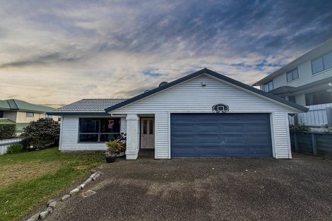 Photo of property in 10 Cabbage Tree Grove, Woodridge, Wellington, 6037