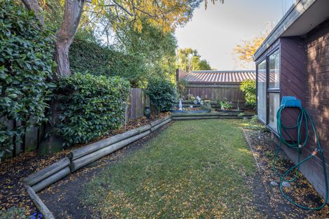 Photo of property in 2/9a Kingham Place, Avonhead, Christchurch, 8042