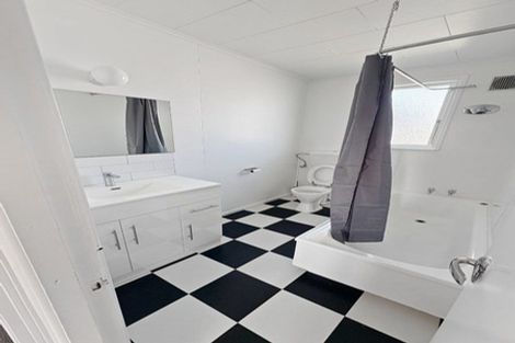 Photo of property in 7a-b Jull Crescent, Waipukurau, 4200