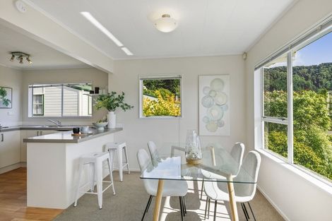 Photo of property in 43 Holland Street, Wainuiomata, Lower Hutt, 5014